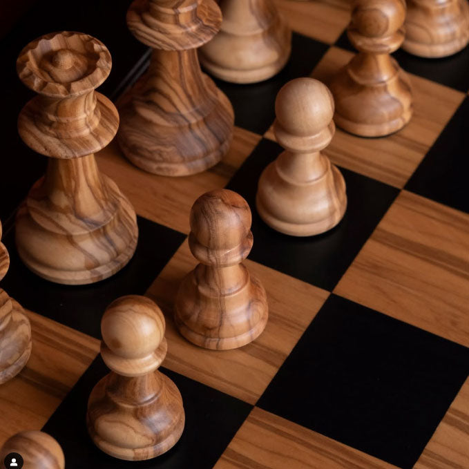 Comparing DGT electronic chess boards and Ferrer handcrafted wooden boards — which is right for you? A full breakdown of features, materials and use cases.